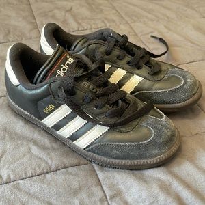 Youth adidas sambas